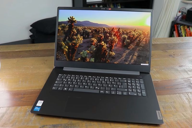 Lenovo V17 G4 IRU recenzija: Sjajan kancelarijski laptop sa brzim SSD-om i veoma dobrim ekranom po povoljnoj ceni
