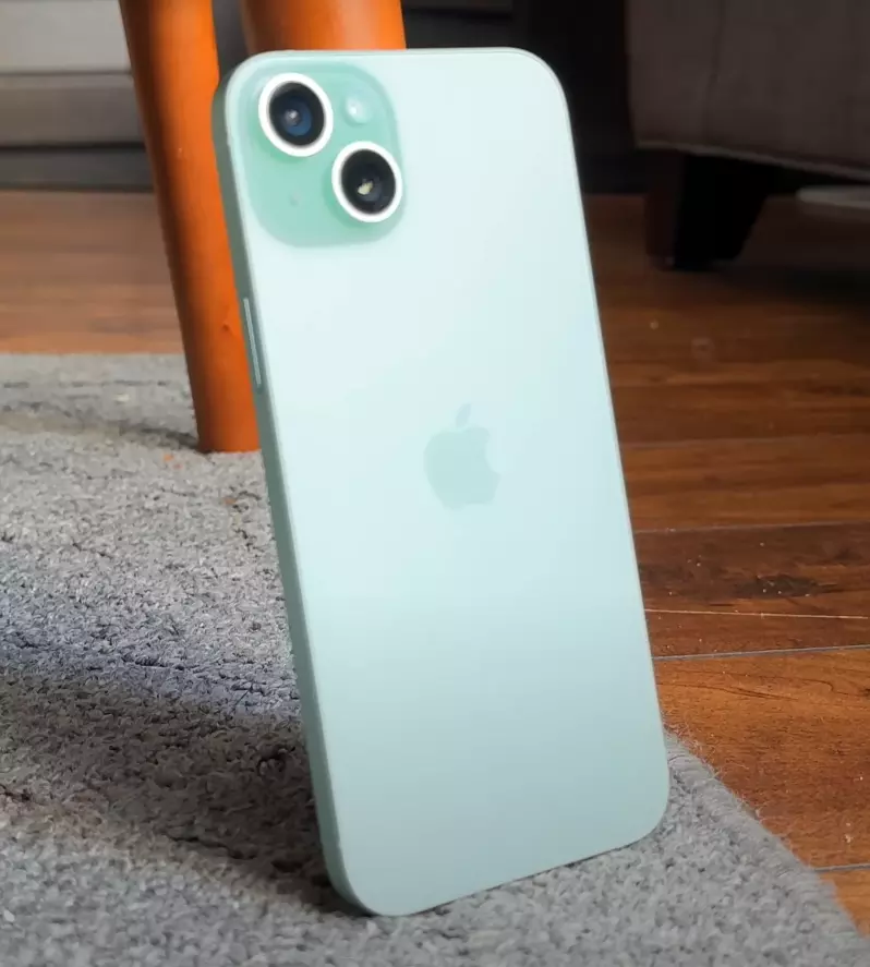 Želite iskoristiti nove AI mogućnosti od Applea? Možete to učiniti, ali samo ako imate jedan od ovih Apple uređaja! iPhone 15 Plus recenzija